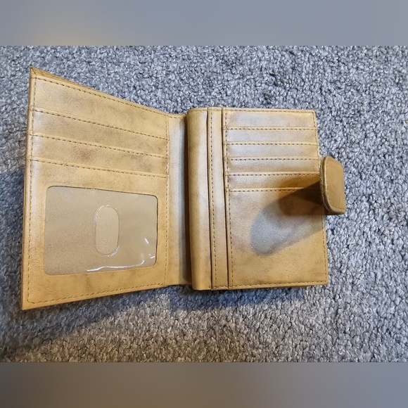 Leather Buxton Heiress Double Cardex Tan  Ladies Wallet EUC - Picture 5 of 10